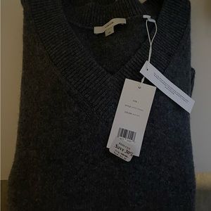 Vince women’s Vneck sweater